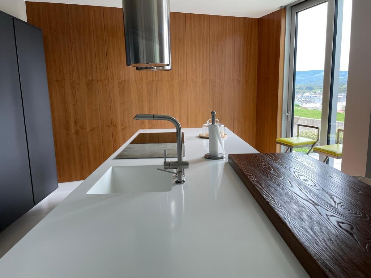 Tres Prismas Exclusive Villa Sarria Buitenkant foto